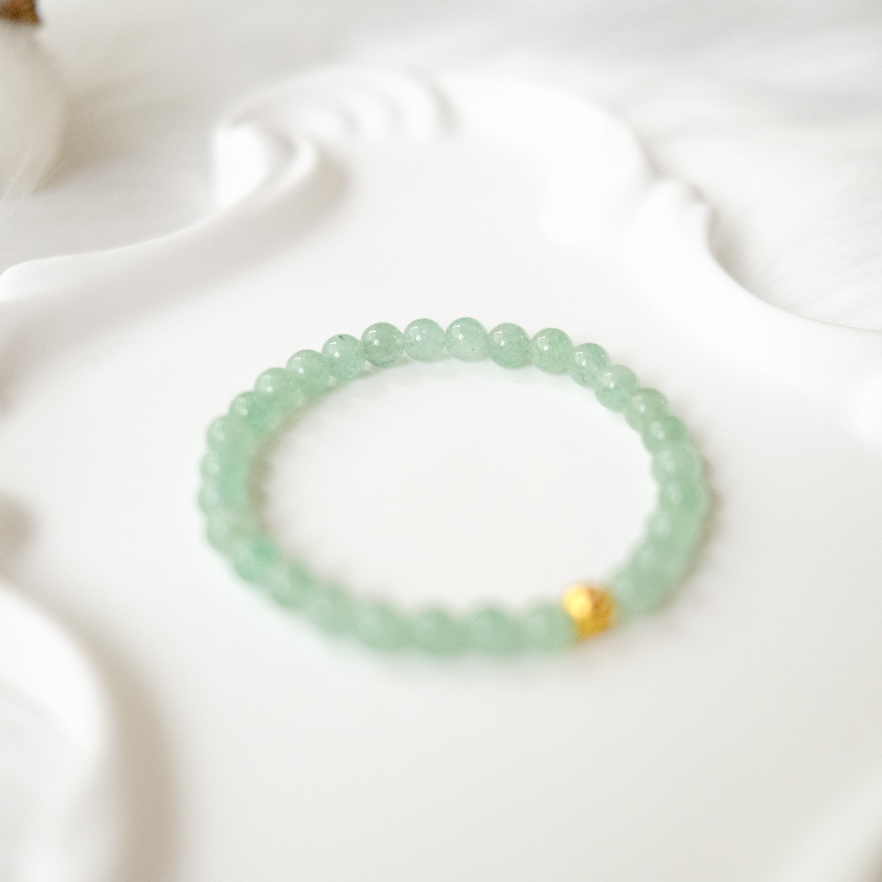 Emotional Harmony – Green Strawberry Quartz Bracelet