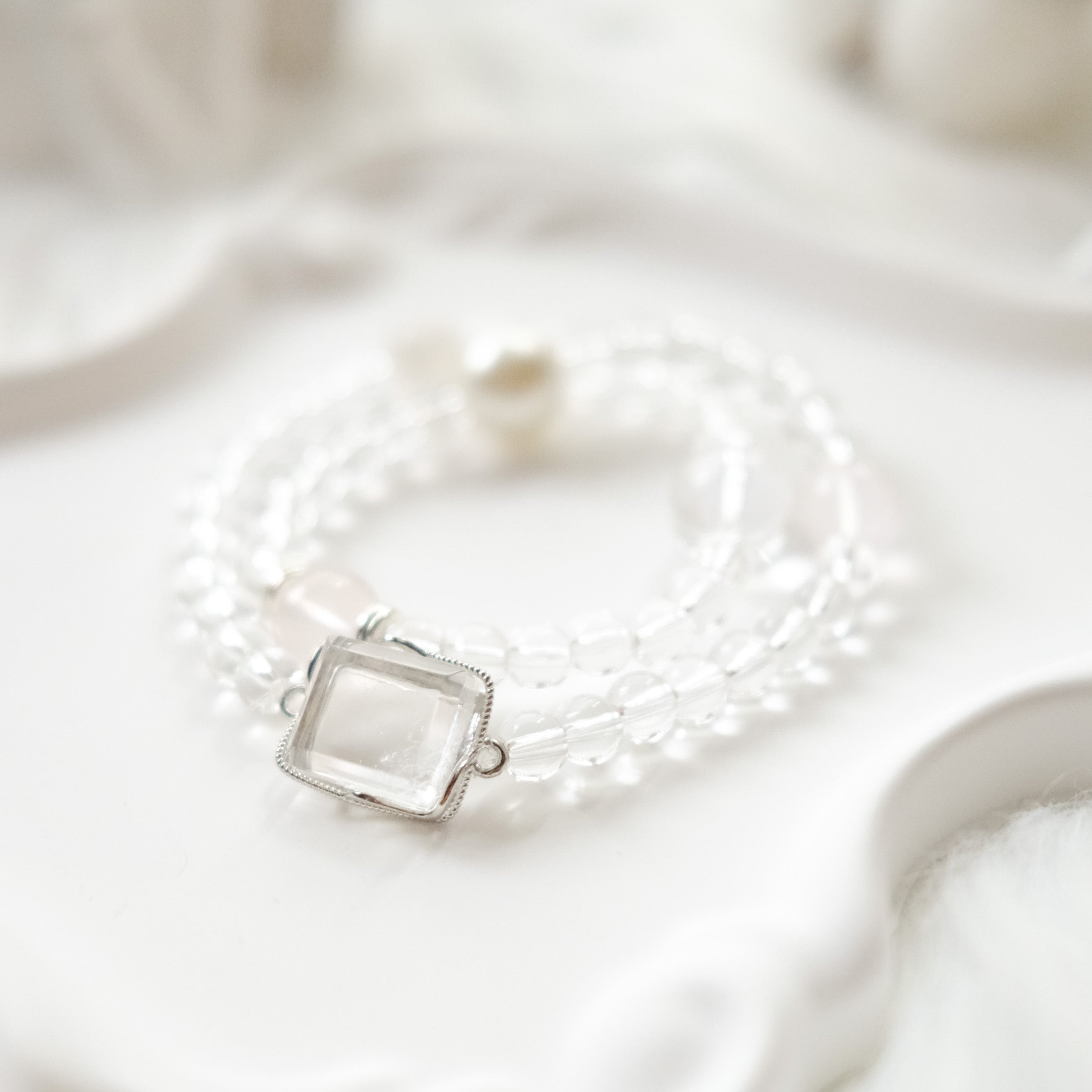 Purity & Calm – Pearl, Clear Quartz & Snow Phantom Bracelet