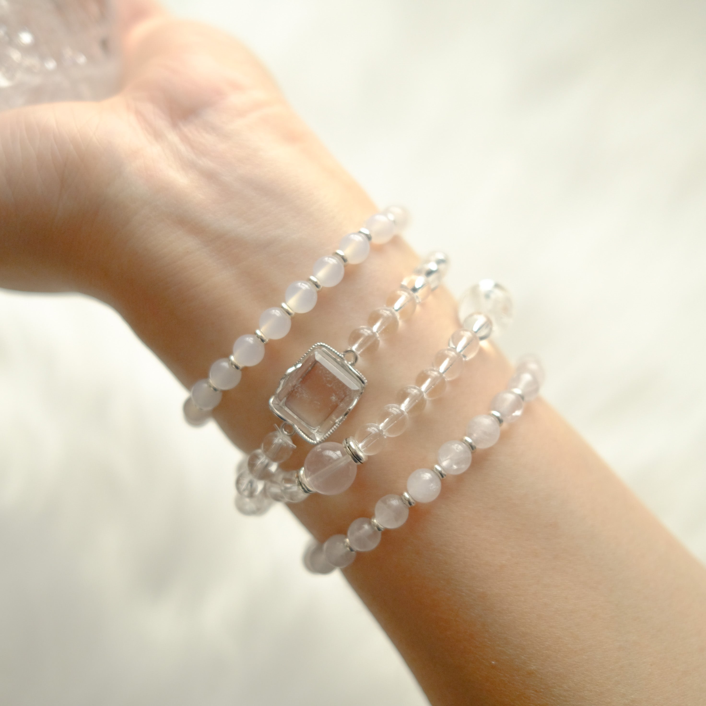Purity & Calm – Pearl, Clear Quartz & Snow Phantom Bracelet