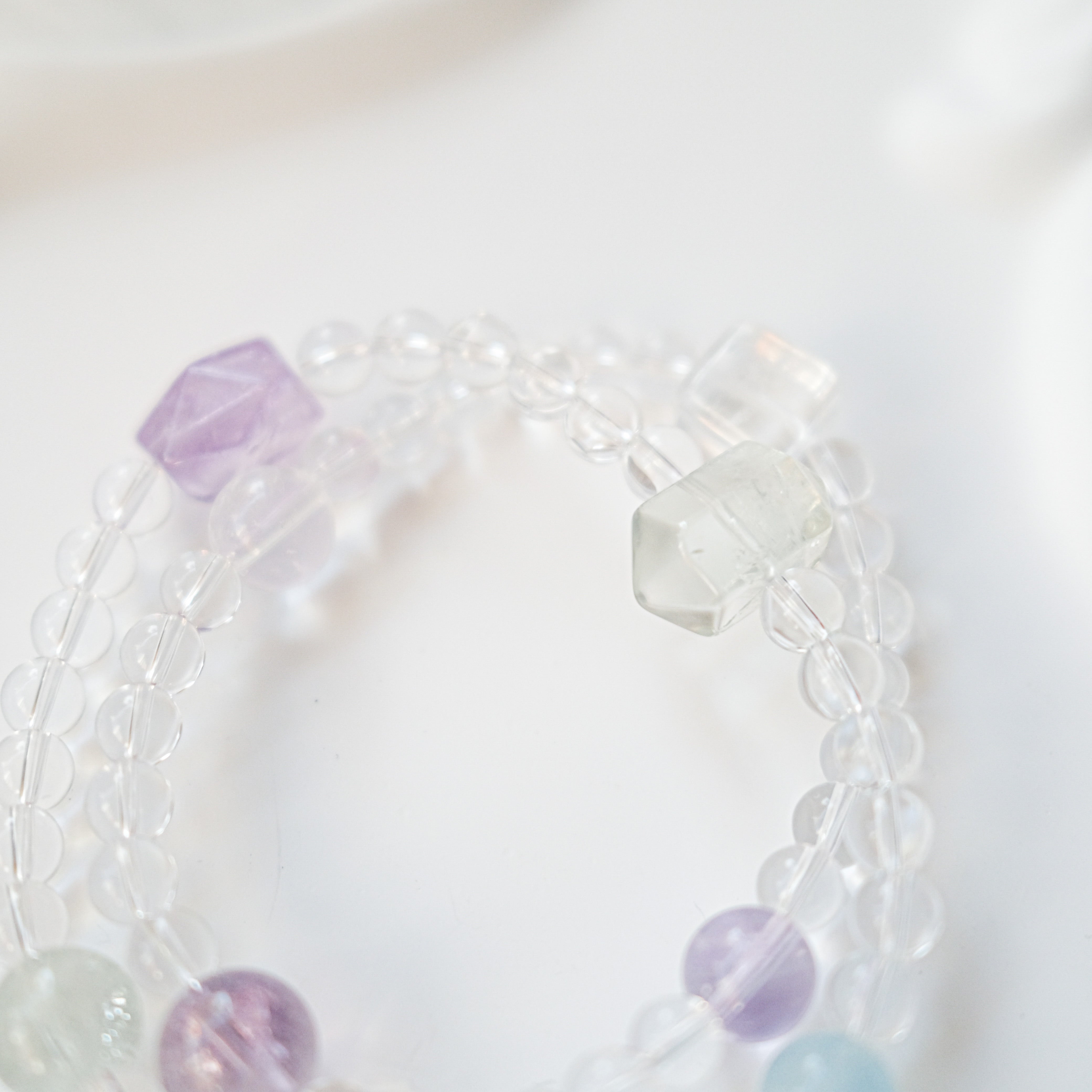 Clarity & Emotional Balance – Amethyst, Green Quartz & Aquamarine Bracelet